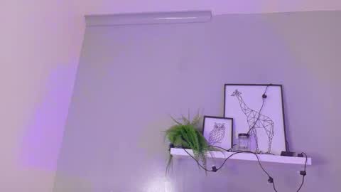 Snapshot of kendalmilleer chatting on 09.24.25 online show from 09.24.25