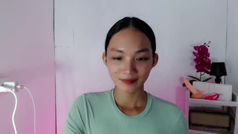 Snapshot of kendalsexslut_ chatting on 11.11.25 KENDAL online show from 11.11.25