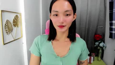 Snapshot of kendalsexslut_ chatting on 11.12.25 KENDAL online show from 11.12.25