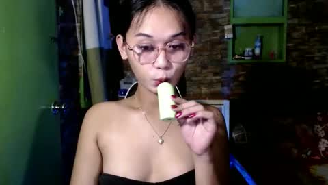 Snapshot of kendalxx69 chatting on 01.24.25 kendalxx69 online show from 01.24.25