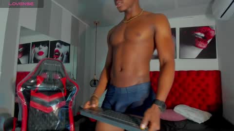Kender online show from 02.23.25