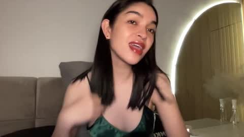 Snapshot of kendoll110 chatting on 12.19.24 kendoll110 online show from 12.19.24