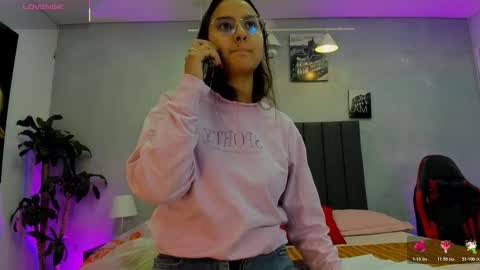 Kendra London online show from 01.08.26