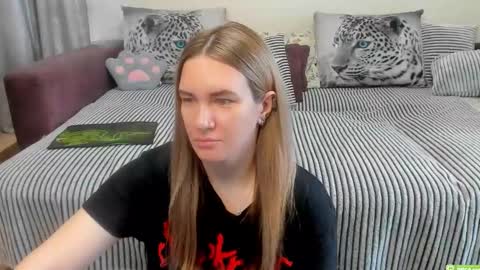Snapshot of kendra_xx_ chatting on 05.15.26 Kendra online show from 05.15.26