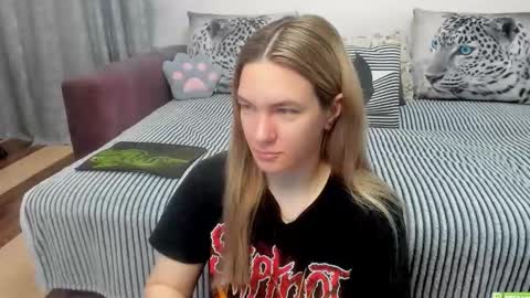 Snapshot of kendra_xx_ chatting on 05.21.26 Kendra online show from 05.21.26