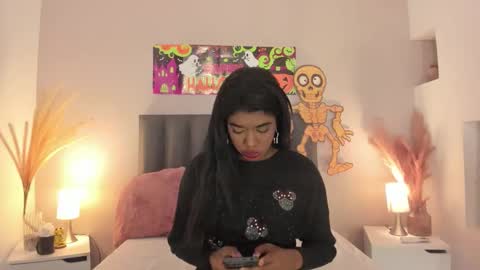 Snapshot of kendrachavez_ chatting on 10.13.25 kendrachavez_ online show from 10.13.25