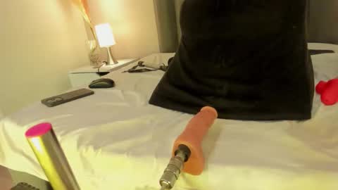 Snapshot of kendrachavez_ chatting on 11.14.25 kendrachavez_ online show from 11.14.25