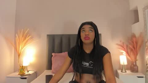 Snapshot of kendrachavez_ chatting on 11.16.25 kendrachavez_ online show from 11.16.25