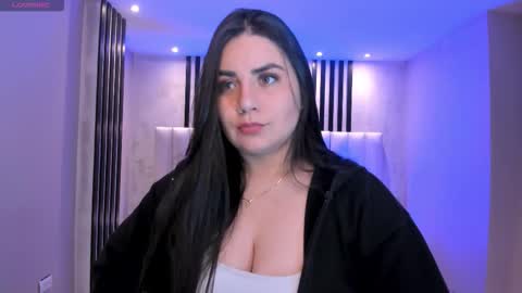 Snapshot of kendraclark_ chatting on 02.21.26 K E N D R A online show from 02.21.26