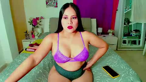 Snapshot of kendralove31 chatting on 10.19.25 kendralove online show from 10.19.25