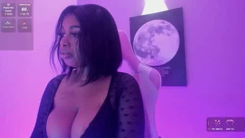 Snapshot of kendrasmith01 chatting on 10.17.25 kendrasmith01 online show from 10.17.25