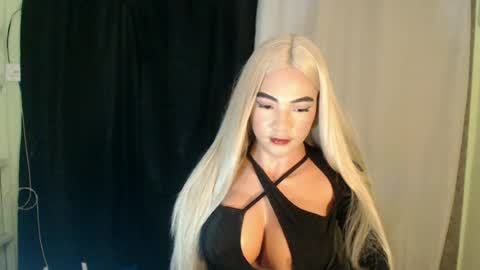 Snapshot of kendsplitcum chatting on 06.25.26 kendsplitcum online show from 06.25.26