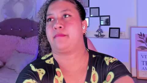 Snapshot of kenia_thompson01 chatting on 09.30.25 01 online show from 09.30.25