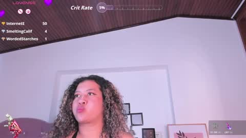 Snapshot of kenia_thompson01 chatting on 10.04.25 01 online show from 10.04.25