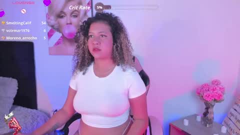 Snapshot of kenia_thompson01 chatting on 11.08.25 01 online show from 11.08.25