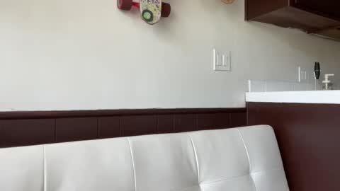 Snapshot of kennibby chatting on 05.01.26 kennibby online show from 05.01.26