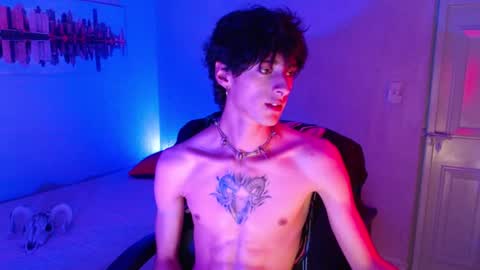 Snapshot of kenny__hot chatting on 02.04.25 kenny online show from 02.04.25