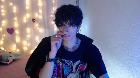 Snapshot of kenny__hot chatting on 02.19.25 kenny online show from 02.19.25