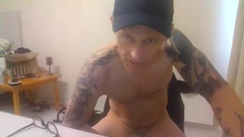Snapshot of kennyboyk chatting on 05.03.26 kennyboyk online show from 05.03.26