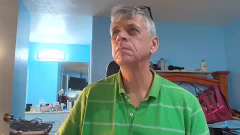 Snapshot of kent_ham chatting on 12.02.25 kent_ham online show from 12.02.25