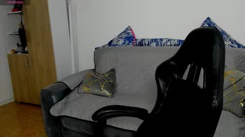 Snapshot of kent_rushell chatting on 11.06.25 kent_rushell online show from 11.06.25