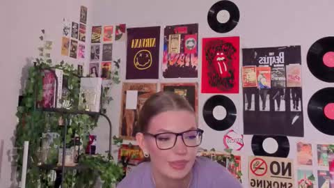 Snapshot of kenyattawestermark chatting on 01.19.26 Lisa online show from 01.19.26