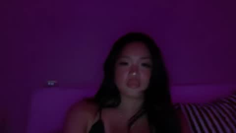 Snapshot of kenzisnow chatting on 08.04.26 kenzisnow online show from 08.04.26