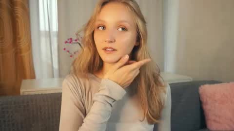 Snapshot of keraholman chatting on 09.21.25 Maia online show from 09.21.25