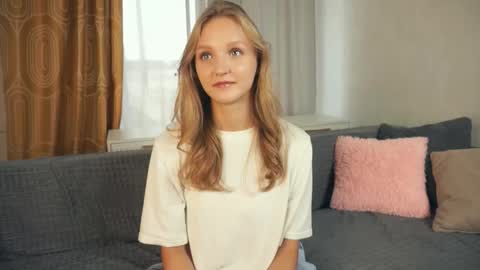 Snapshot of keraholman chatting on 09.22.25 Maia online show from 09.22.25