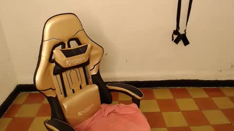 Snapshot of kerani__ chatting on 10.10.25 DANIELA online show from 10.10.25