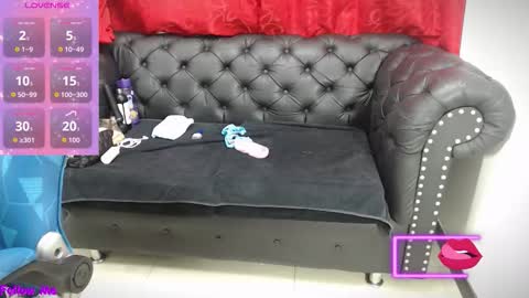 Snapshot of kerly_doll chatting on 09.26.25 K E R L Y online show from 09.26.25