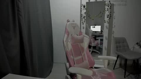 Snapshot of kesh_mne chatting on 09.12.25 kesh_mne online show from 09.12.25