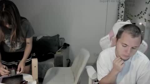 Snapshot of kesh_mne chatting on 09.21.25 kesh_mne online show from 09.21.25