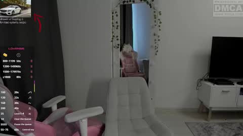 Snapshot of kesh_mne chatting on 10.26.25 kesh_mne online show from 10.26.25