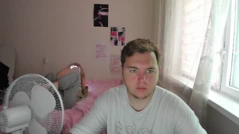 Snapshot of kesh_mne chatting on 06.19.26 kesh_mne online show from 06.19.26