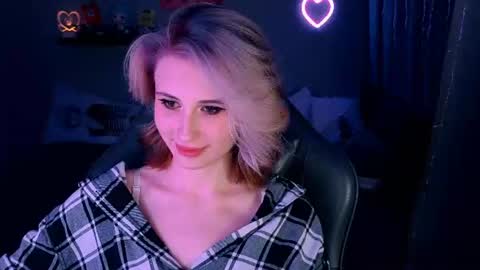 Snapshot of keti_moon chatting on 06.24.26 Keti 3 online show from 06.24.26