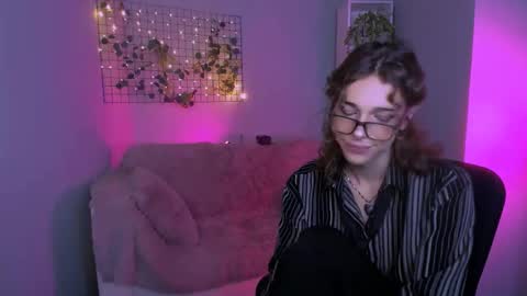 kevi here online show from 09.14.25
