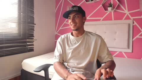   online show from 12.03.24