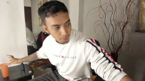   online show from 12.12.24