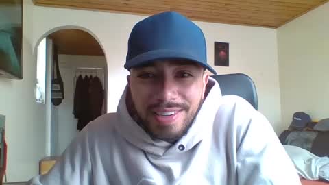 Snapshot of keviin_wolf chatting on 10.07.25 Keviin online show from 10.07.25