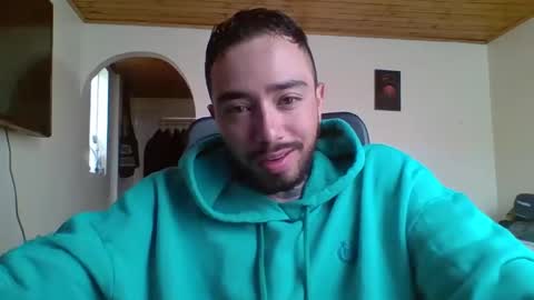 Snapshot of keviin_wolf chatting on 10.08.25 Keviin online show from 10.08.25