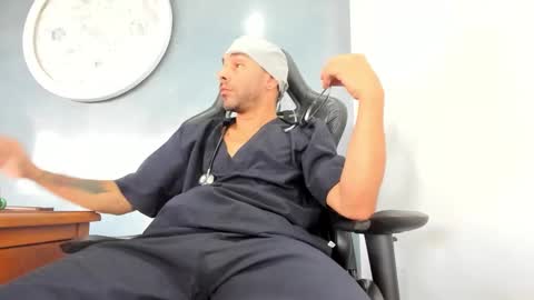 Snapshot of kevin_bronx chatting on 10.07.25 Kevin online show from 10.07.25