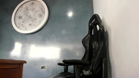 Snapshot of kevin_bronx chatting on 10.09.25 Kevin online show from 10.09.25