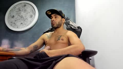 Snapshot of kevin_bronx chatting on 10.23.25 Kevin online show from 10.23.25