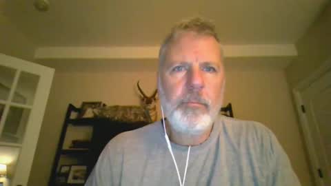 Snapshot of kevin_edges chatting on 09.15.25 kevin_edges online show from 09.15.25