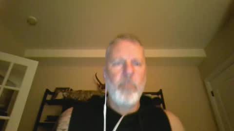 Snapshot of kevin_edges chatting on 09.19.25 kevin_edges online show from 09.19.25