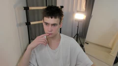 Snapshot of kevin_kess chatting on 11.17.25 Ask me online show from 11.17.25