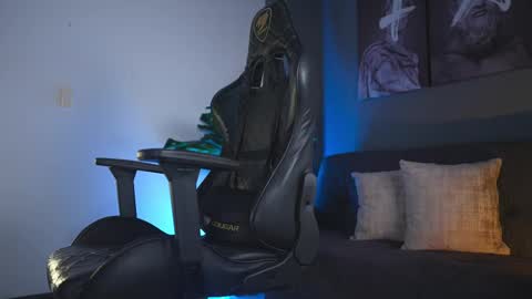 Snapshot of kevin_montoya1 chatting on 02.04.26 kevin montoya online show from 02.04.26