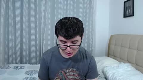 Snapshot of kevinhunts chatting on 10.21.25 Kevin online show from 10.21.25