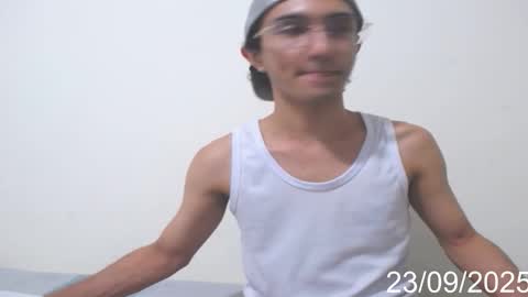 kevin 31lopez independent model online show from 09.24.25
